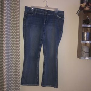 Maurices jeans
